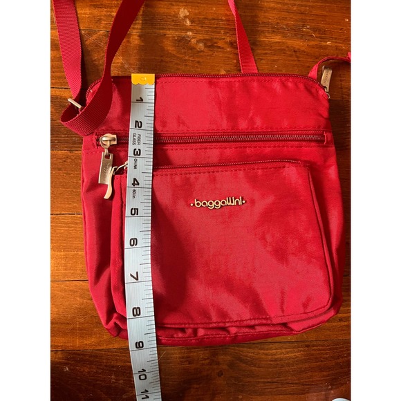 Baggallini Pocket Crossbody - Picture 6 of 8